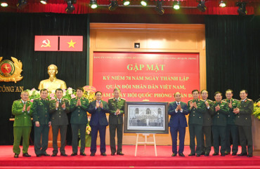 Bộ Công an - Bộ Quốc phòng gặp mặt kỷ niệm 78 năm ngày thành lập Quân đội nhân dân Việt Nam