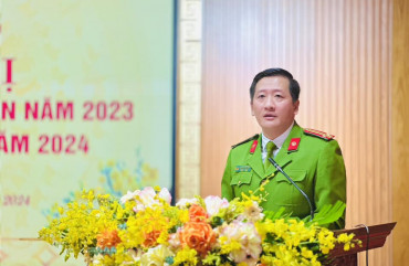 Sáng ngày 15/01/2024, Công an thành phố Hà Tĩnh tổ chức khai mạc Hội nghị Tổng kết Công an năm 2023, triển khai nhiệm vụ năm 2024.